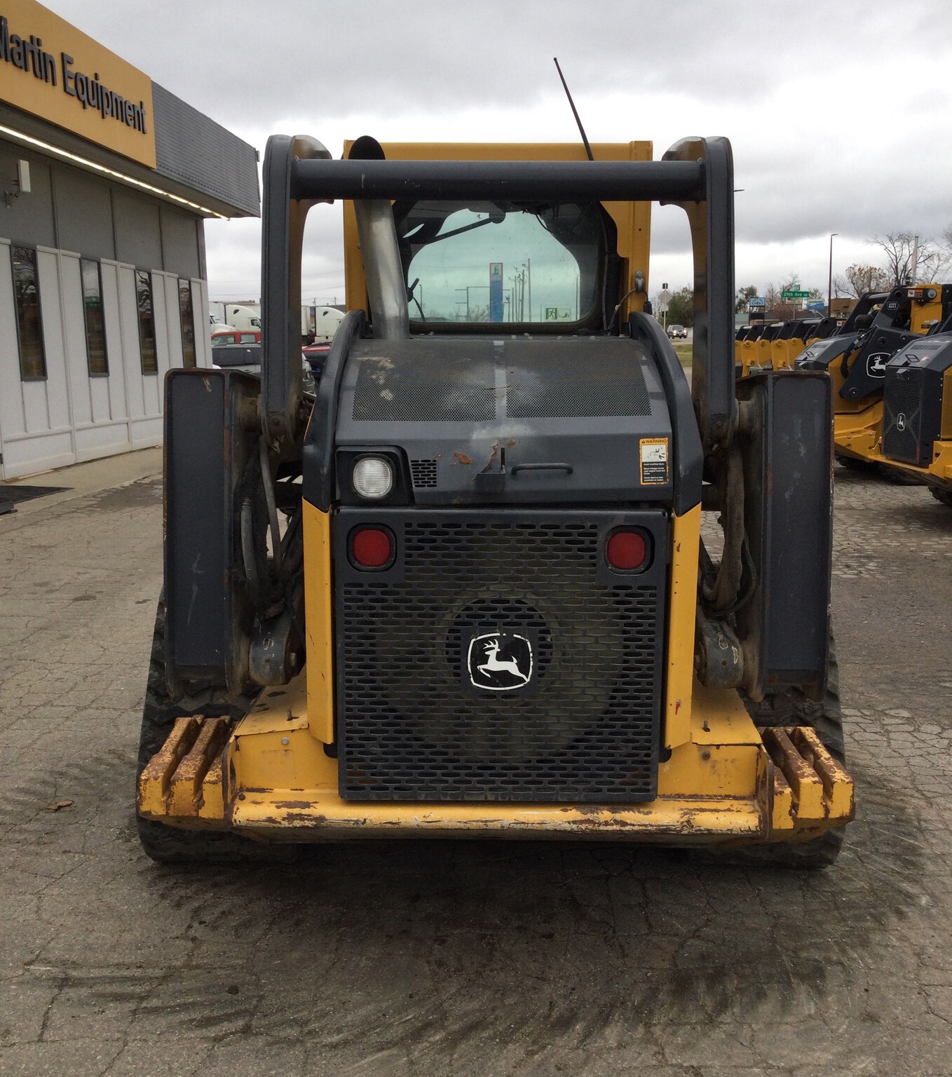 2015 John Deere 333E Image 4