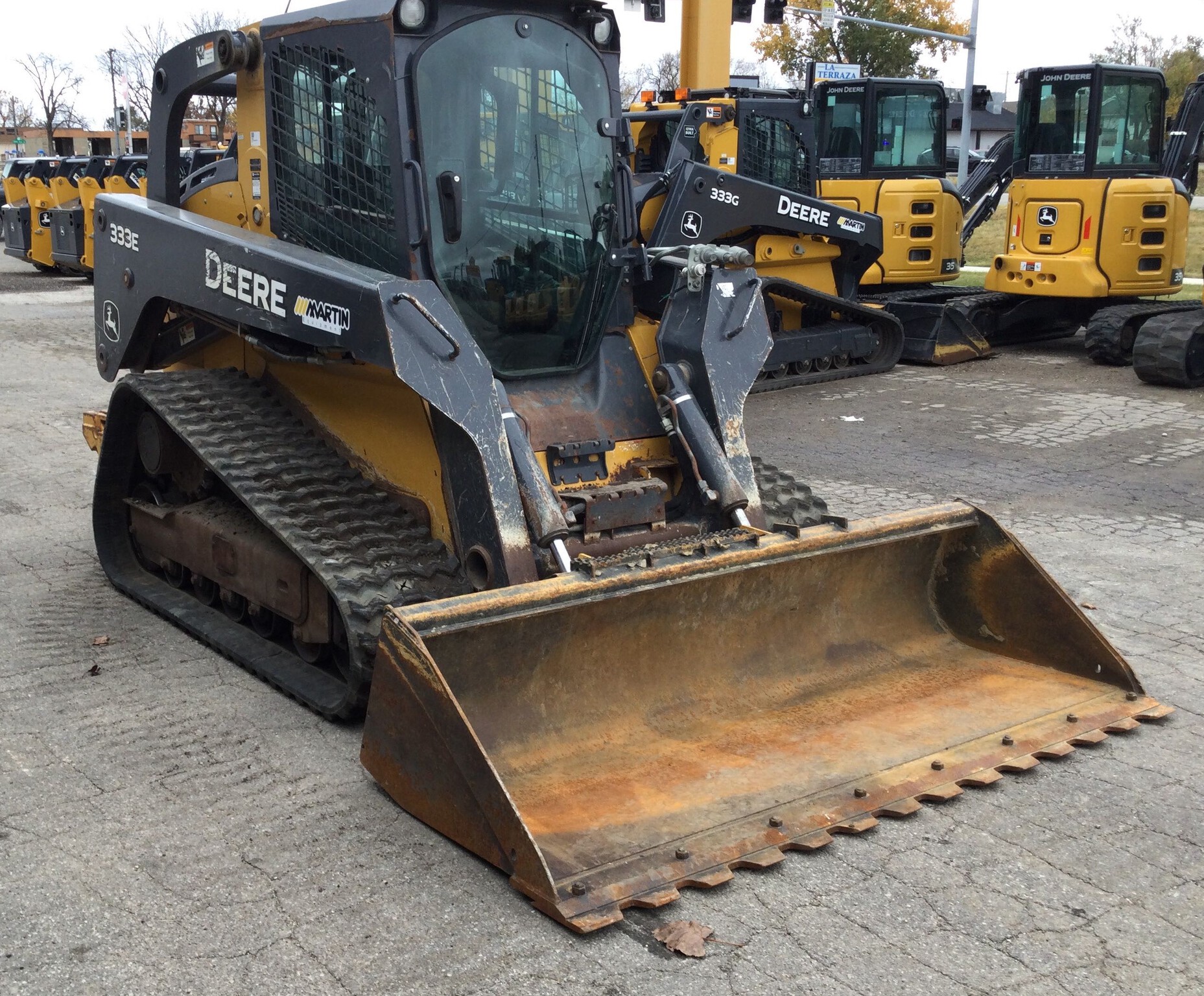 2015 John Deere 333E Image 7
