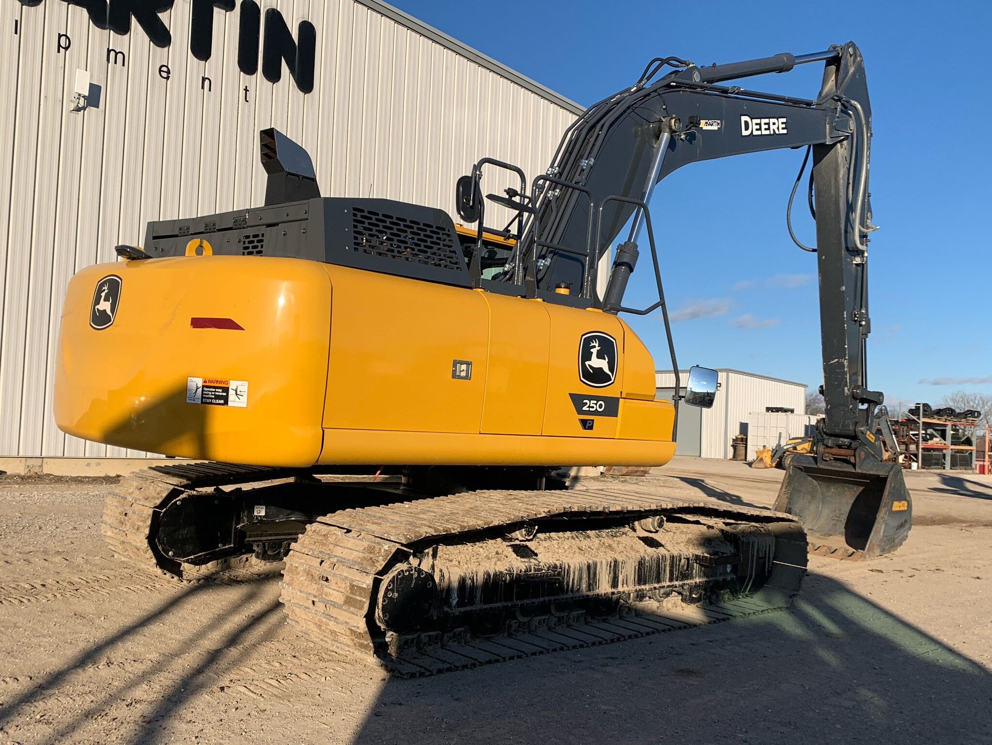 2023 John Deere 250 P Image 2