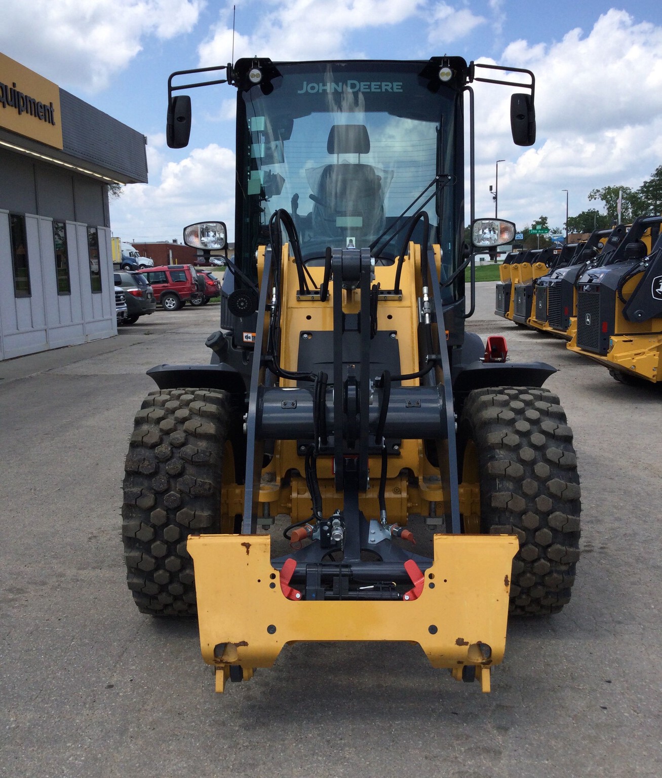 2023 John Deere 244L Image 3