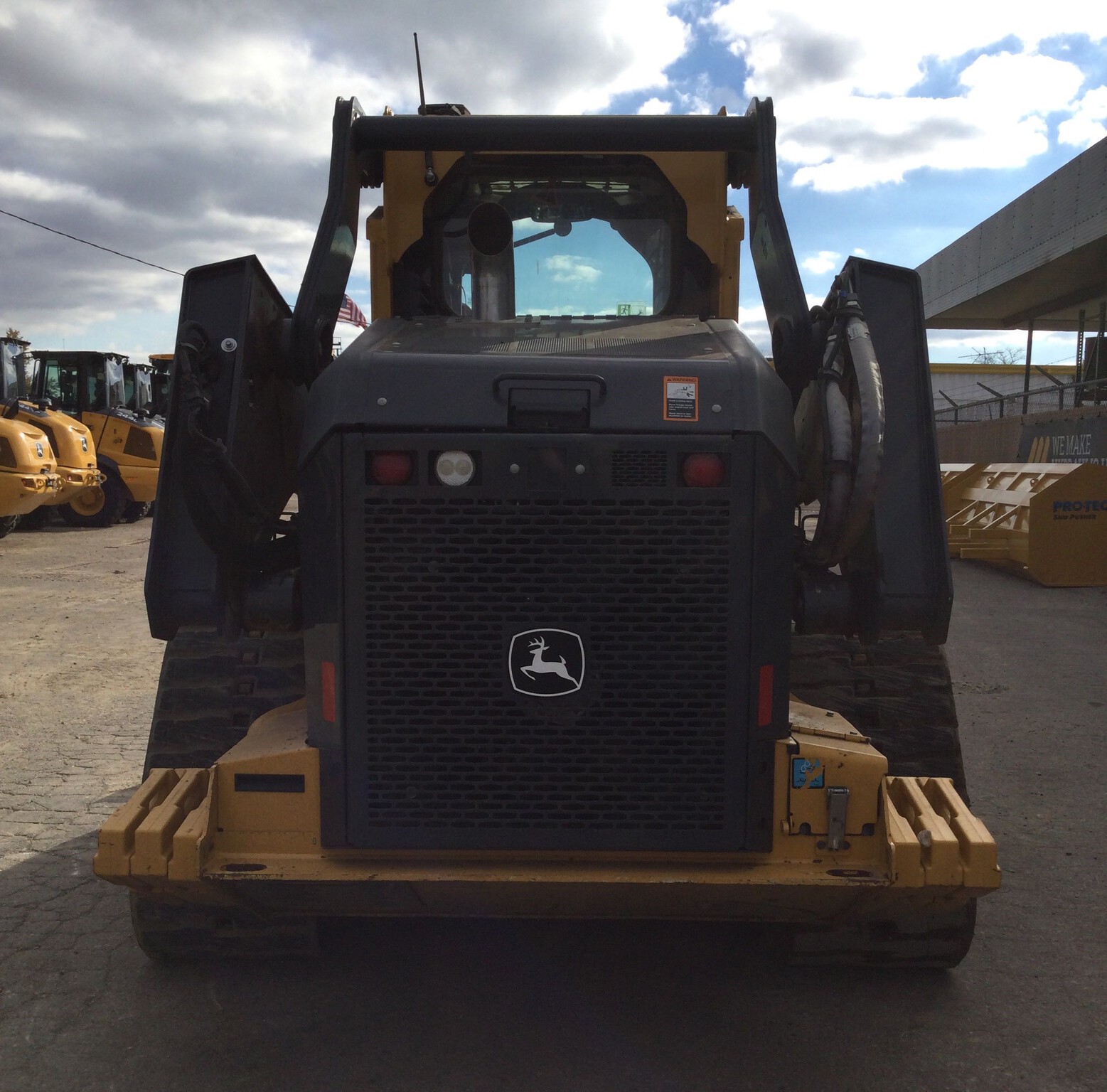 2022 John Deere 333G Image 4