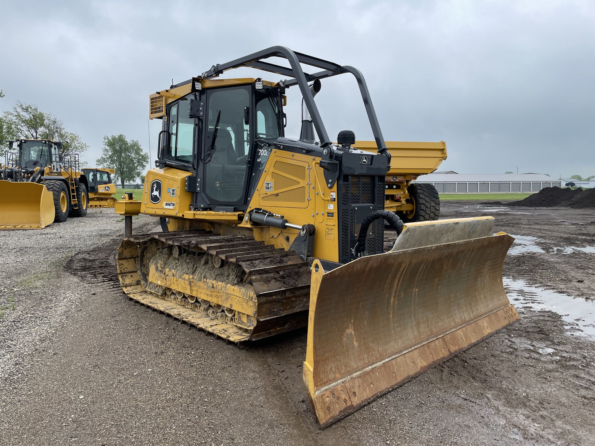2022 John Deere 700L Image 4