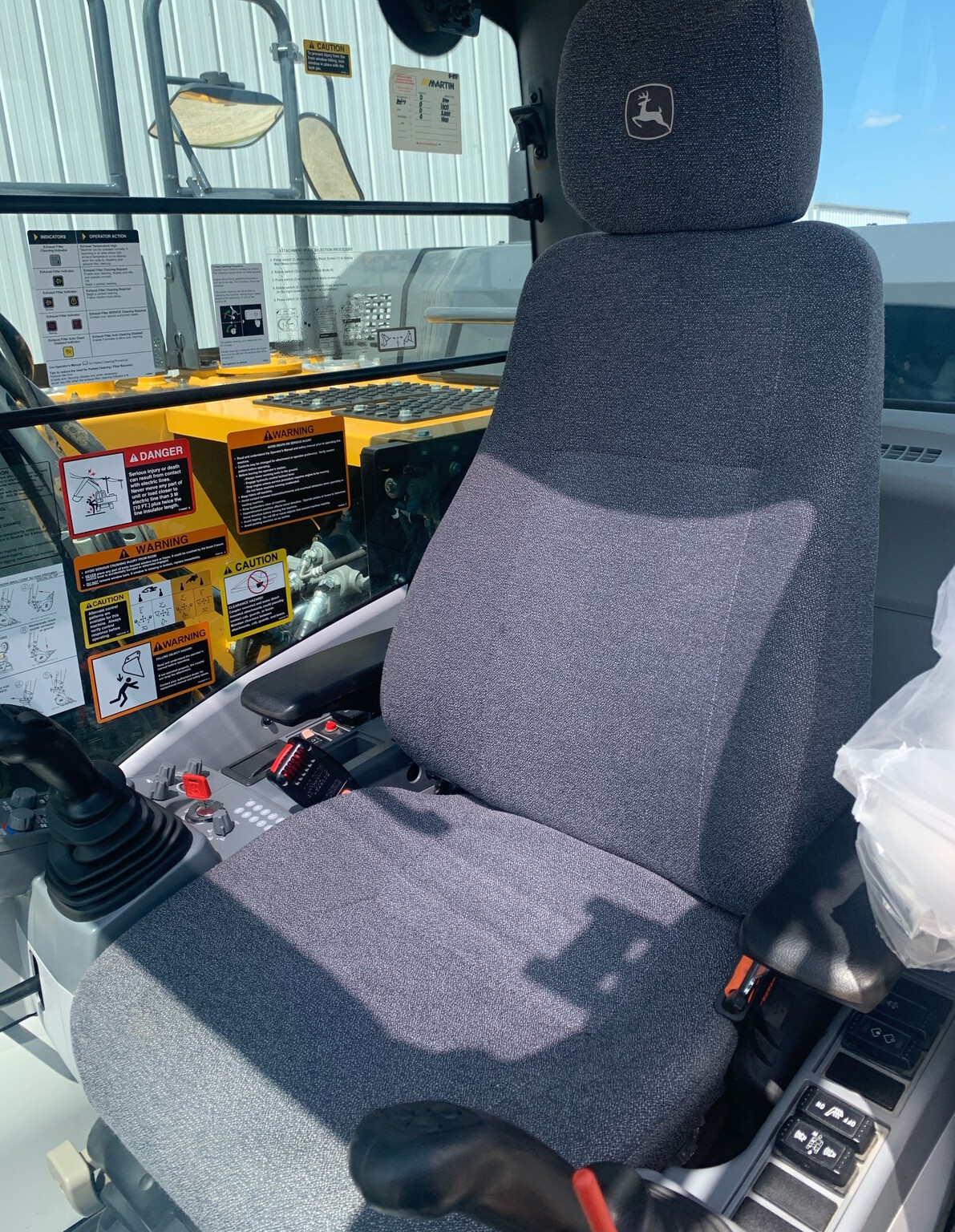 2023 John Deere 130 P Image 9