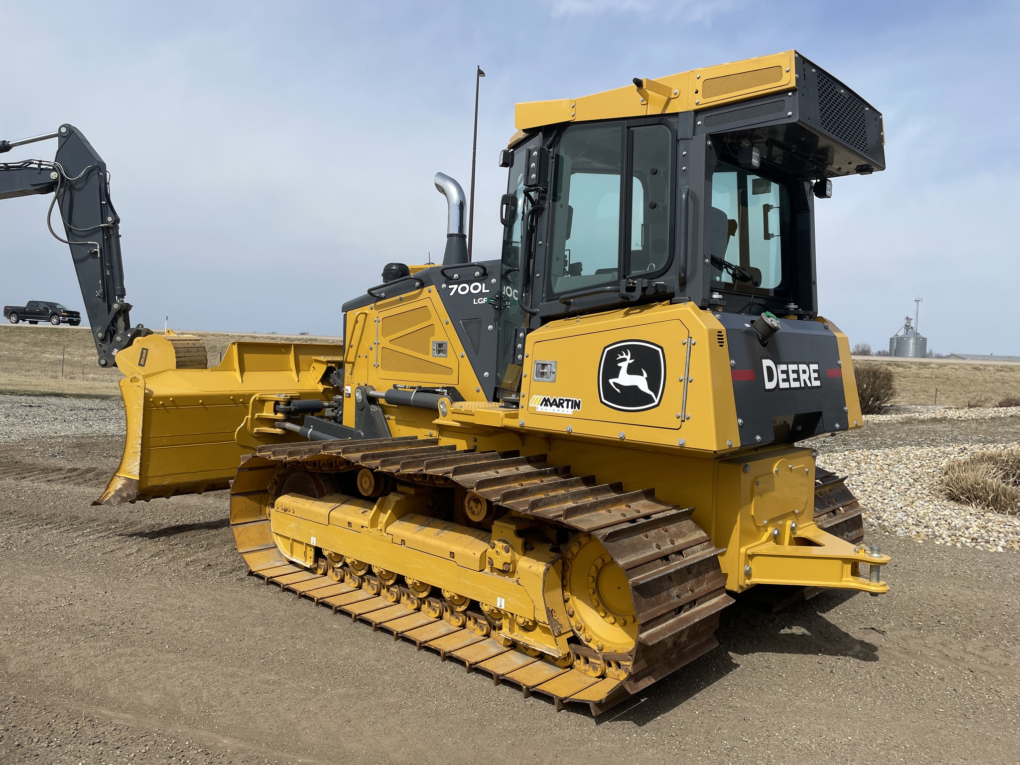 2023 John Deere 700L Image 5