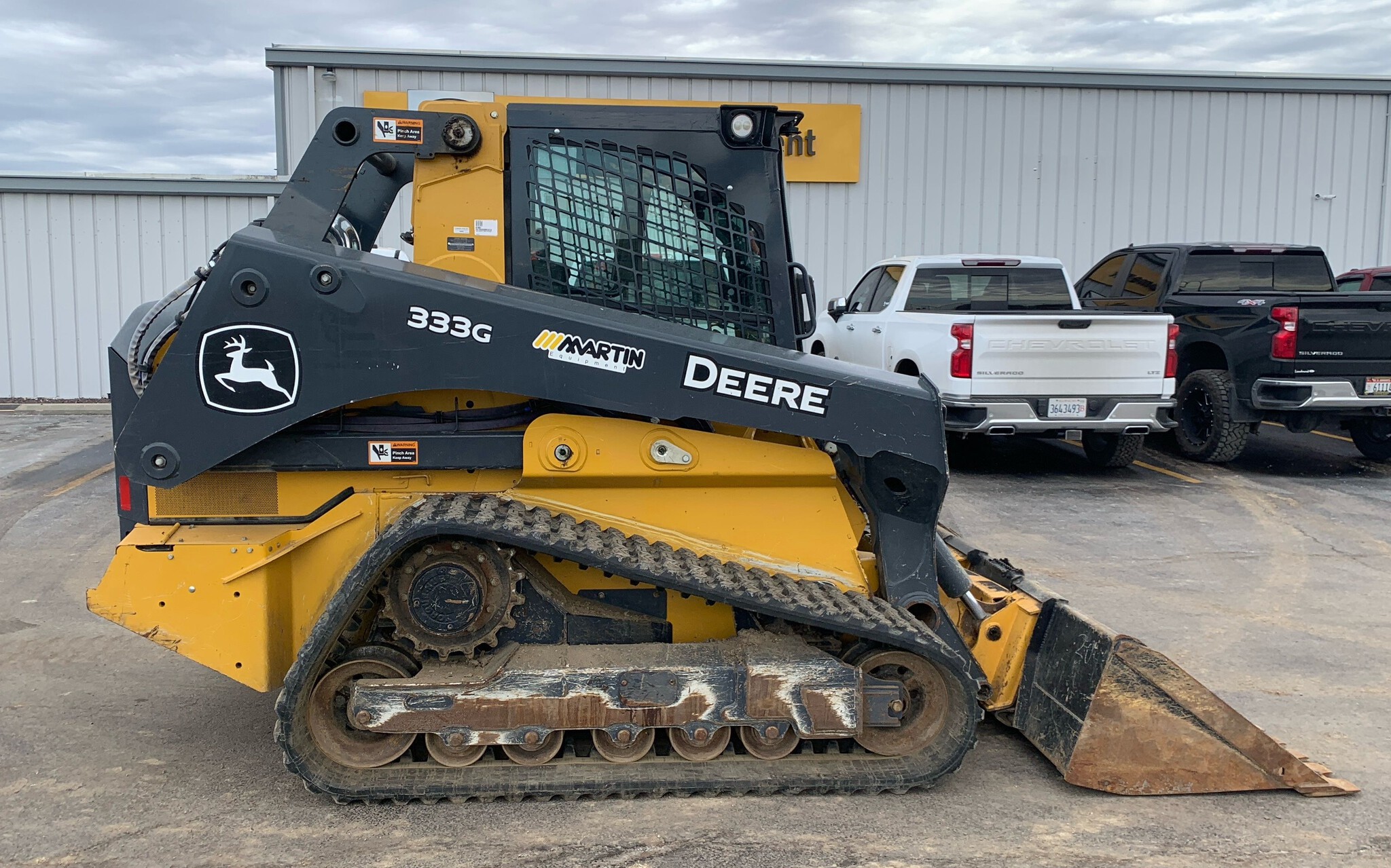 2021 John Deere 333G Image 2