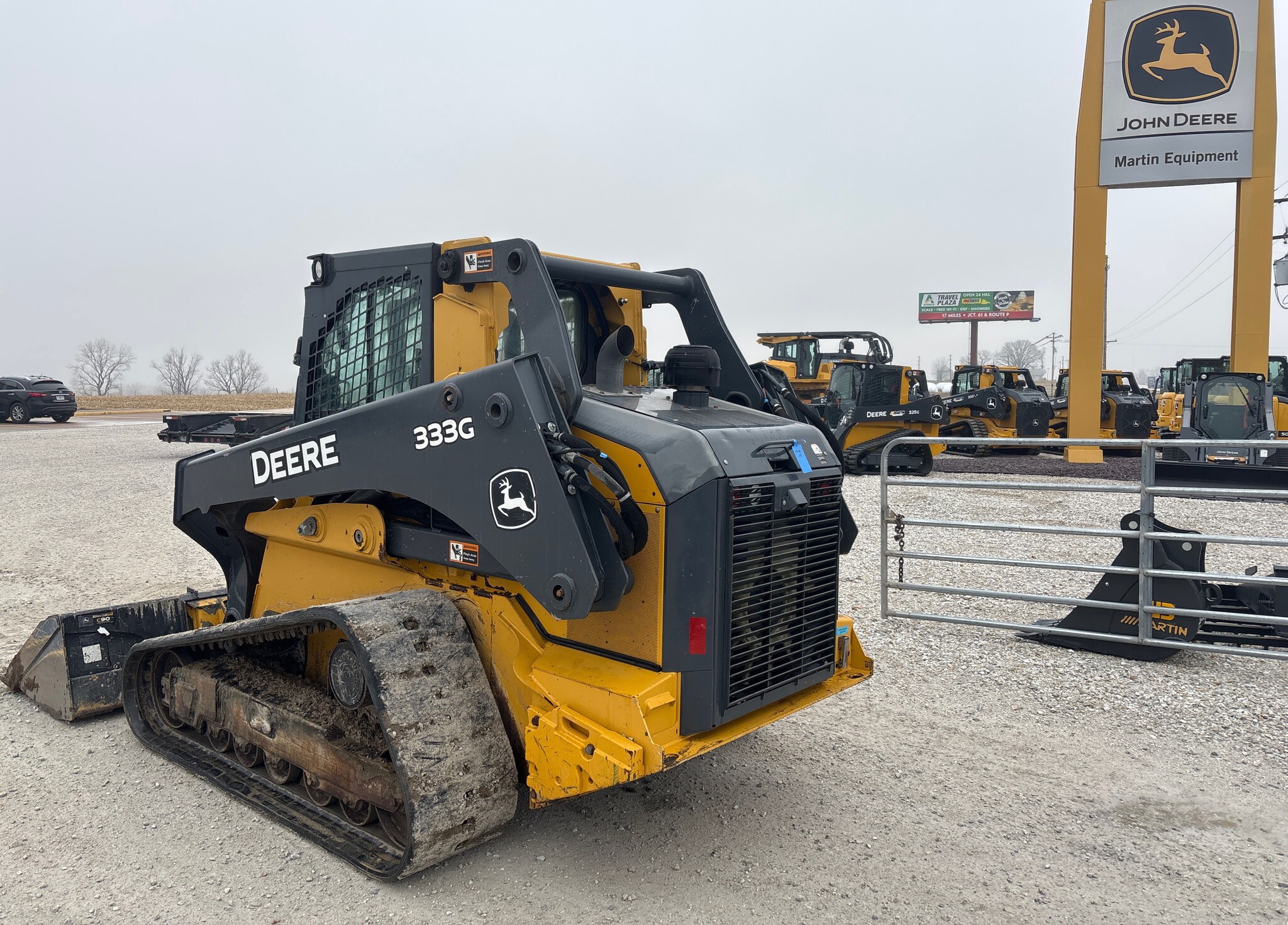 2017 John Deere 333G Image 5