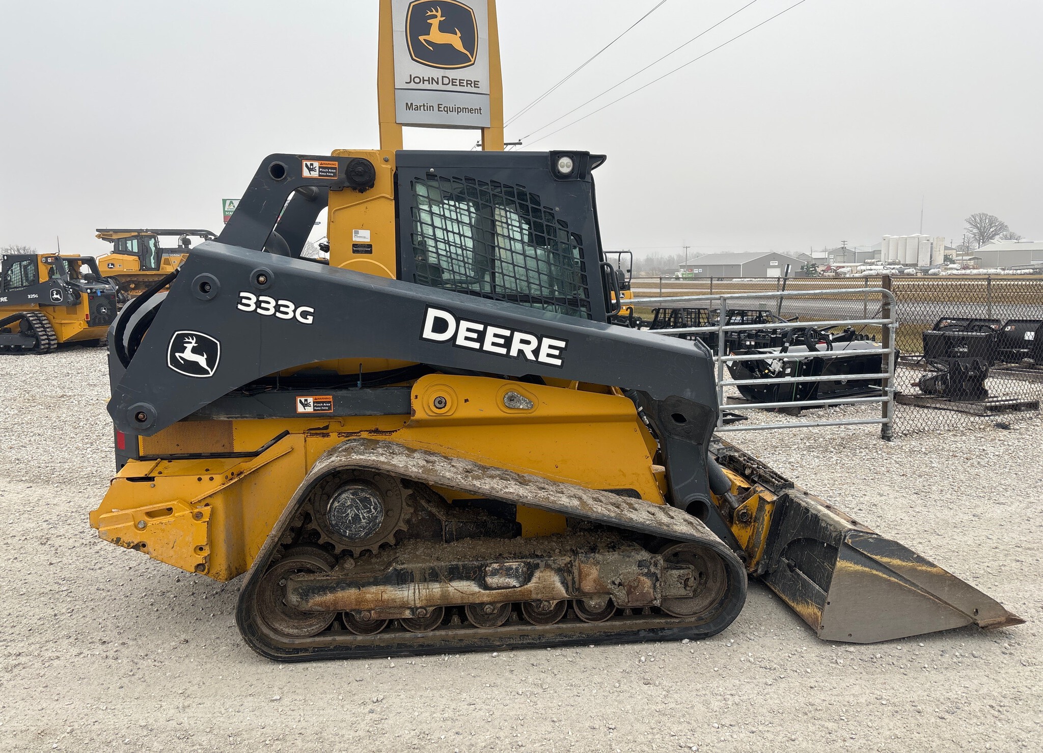 2017 John Deere 333G Image 1