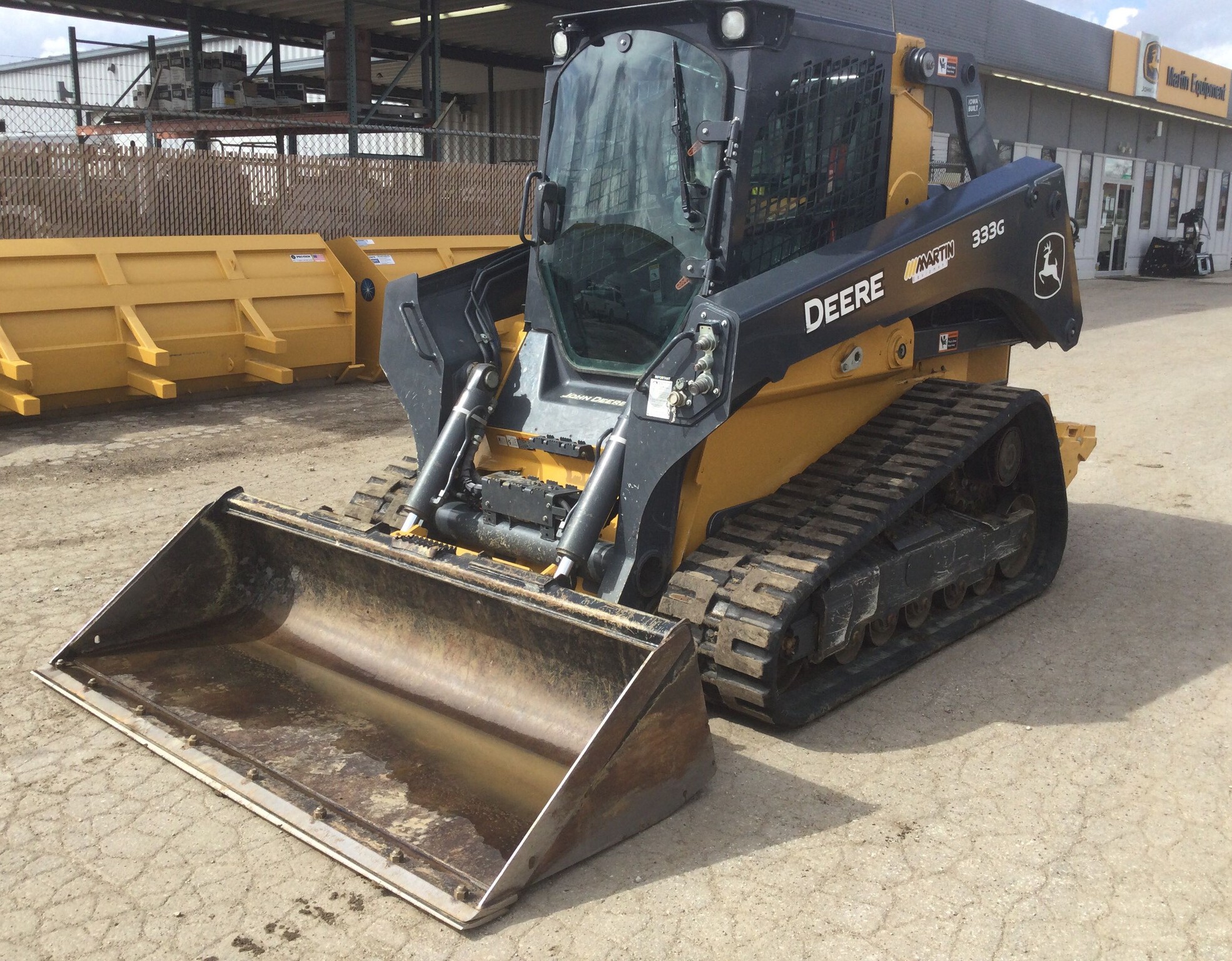 2022 John Deere 333G Image 7