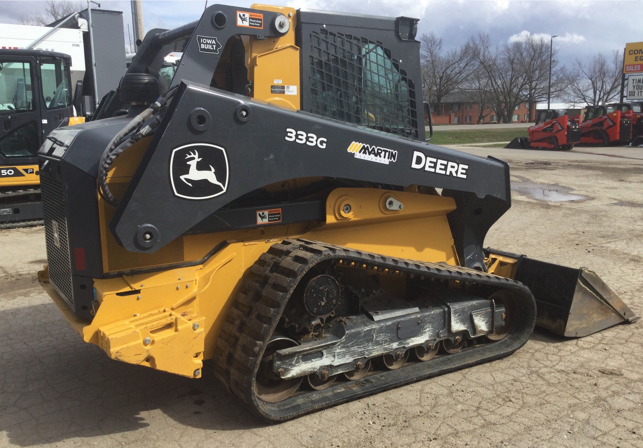 2022 John Deere 333G Image 4