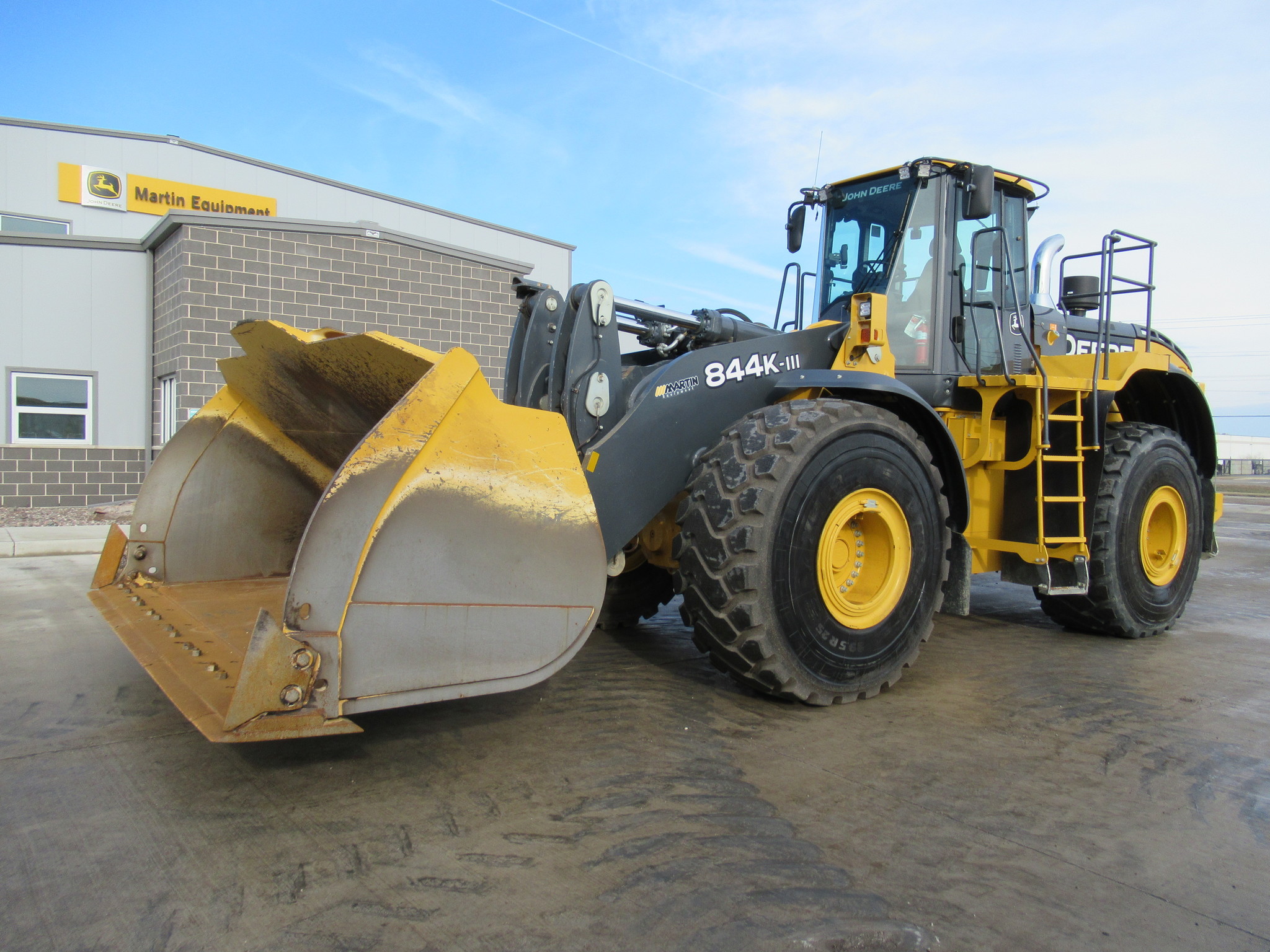 2018 John Deere 844K Image 12