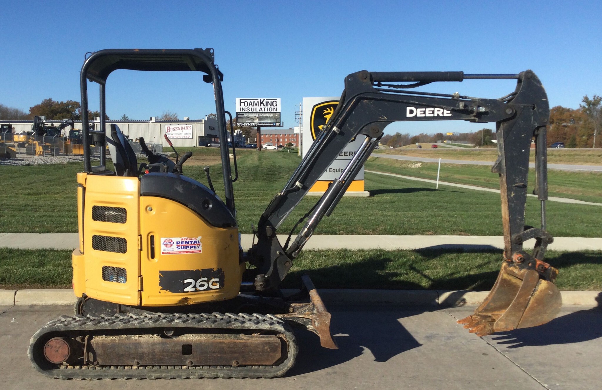2016 John Deere 26G Image 1