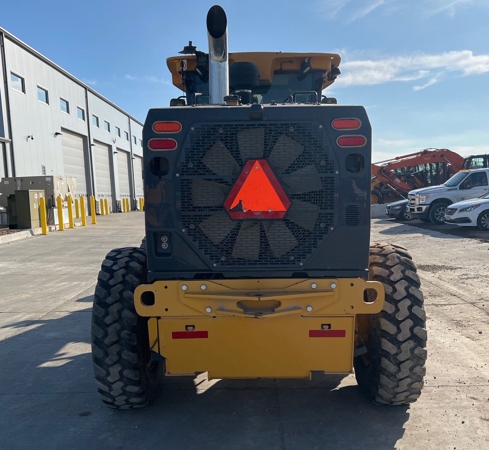2017 John Deere 670G Image 7
