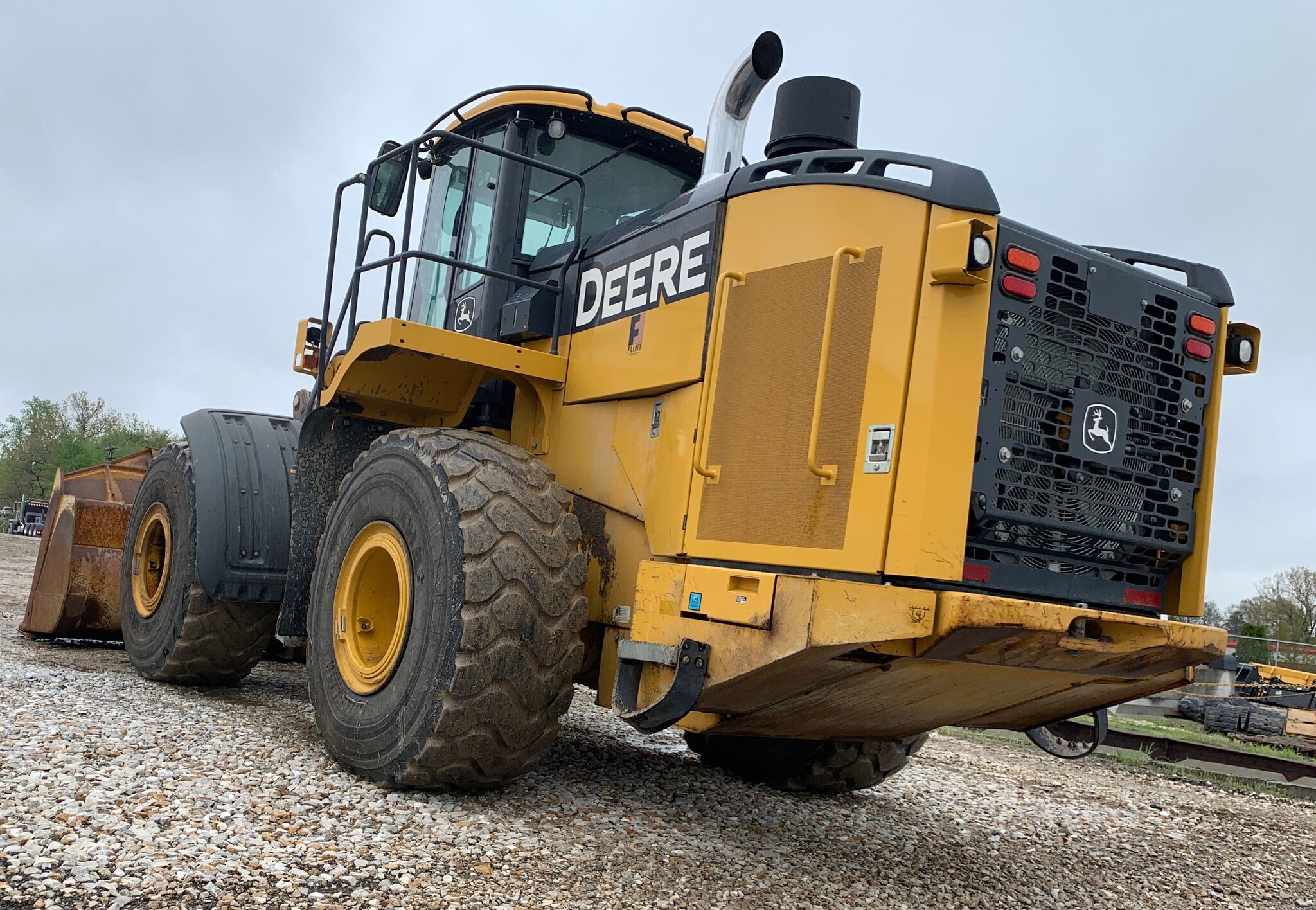 2019 John Deere 824K Image 3